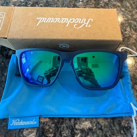 NWT Knockaround Fast Lanes Sport Rubberized Unisex Sunglasses in Navy/Mint - Picture 11 of 12